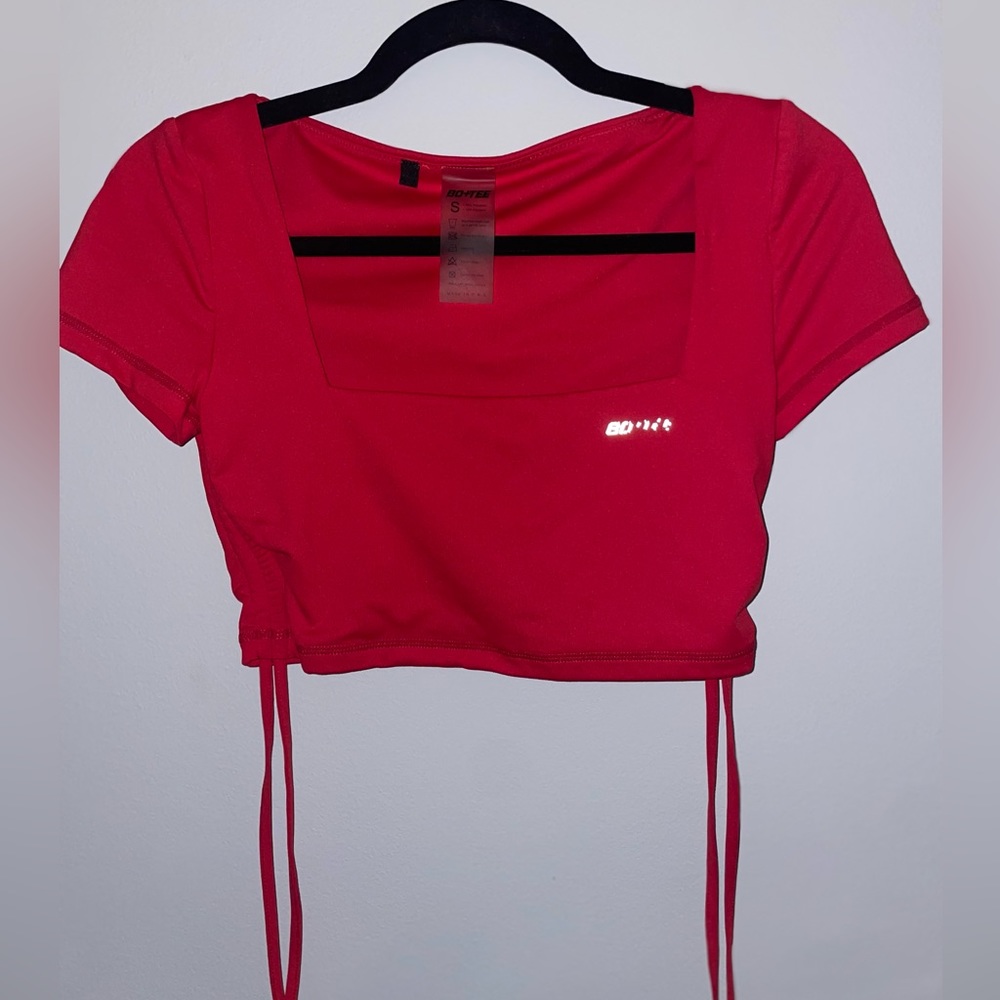 Crop workout top